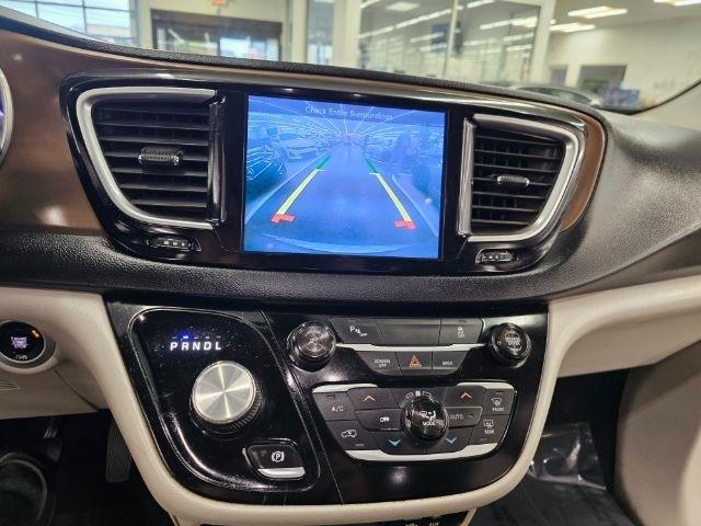 Chrysler Pacifica Touring-L FWD 2017