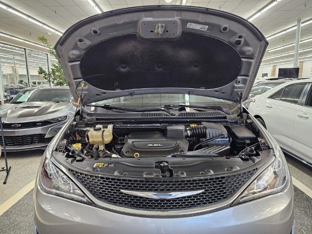 Chrysler Pacifica Touring-L FWD 2017