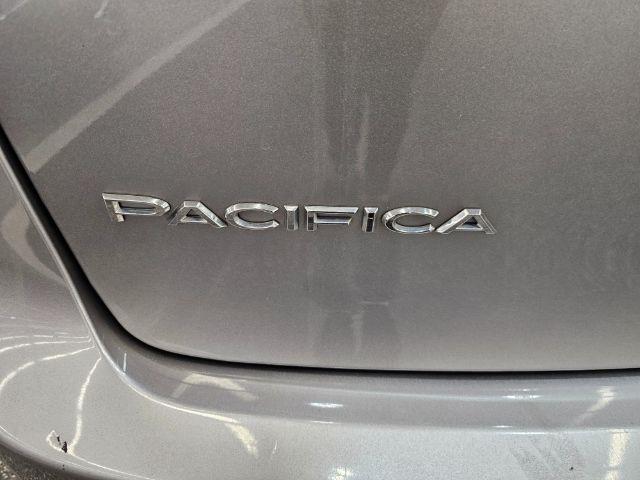 Chrysler Pacifica Touring-L FWD 2017