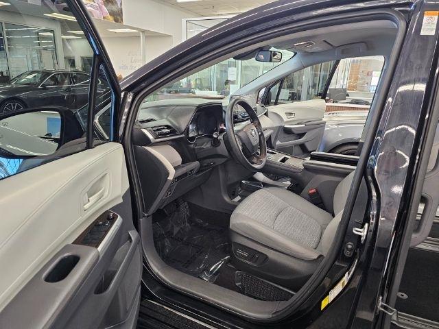 Toyota Sienna LE AWD 8-Passenger (Natl) 2022