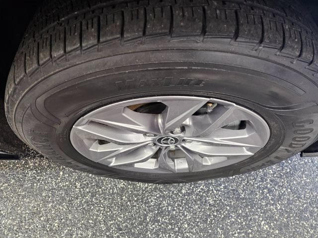 Toyota Sienna LE AWD 8-Passenger (Natl) 2022