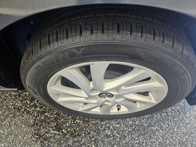 Mazda MAZDA5 4dr Wgn Auto Sport 2015