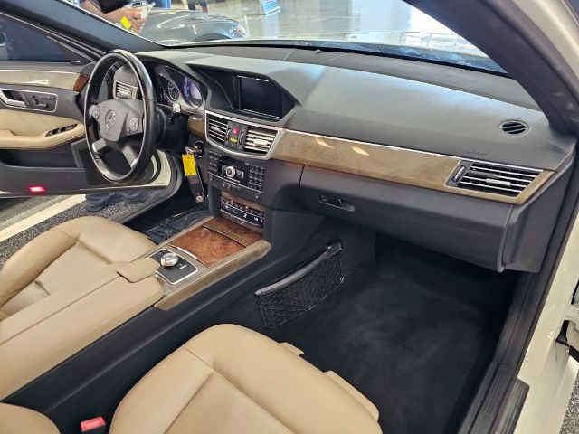 Mercedes-Benz E-Class 4dr Sdn E 350 Sport 4MATIC 2010 Mercedes-Benz E-Class 4dr Sdn E 350 Sport 4MATIC 2010