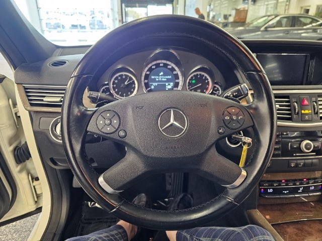 Mercedes-Benz E-Class 4dr Sdn E 350 Sport 4MATIC 2010 Mercedes-Benz E-Class 4dr Sdn E 350 Sport 4MATIC 2010