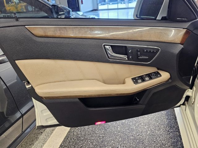 Mercedes-Benz E-Class 4dr Sdn E 350 Sport 4MATIC 2010 Mercedes-Benz E-Class 4dr Sdn E 350 Sport 4MATIC 2010