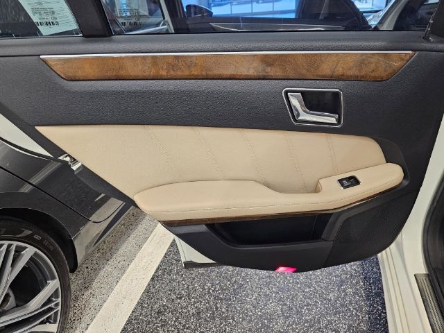 Mercedes-Benz E-Class 4dr Sdn E 350 Sport 4MATIC 2010 Mercedes-Benz E-Class 4dr Sdn E 350 Sport 4MATIC 2010