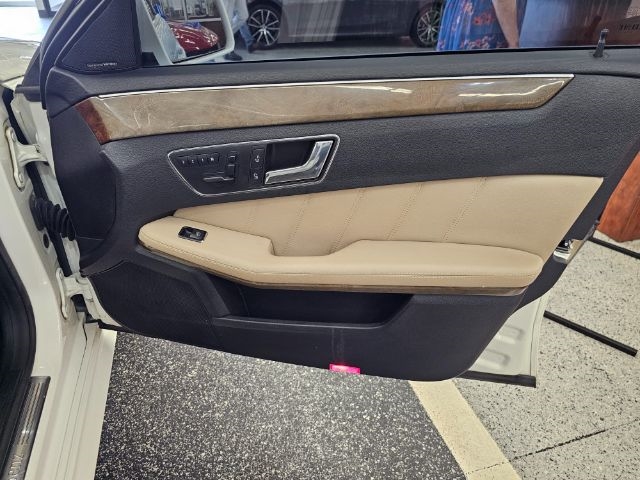 Mercedes-Benz E-Class 4dr Sdn E 350 Sport 4MATIC 2010 Mercedes-Benz E-Class 4dr Sdn E 350 Sport 4MATIC 2010