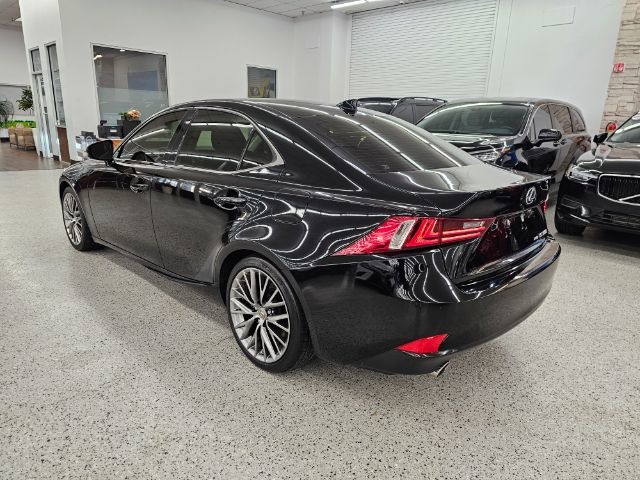 Lexus IS 300 4dr Sdn AWD 2016