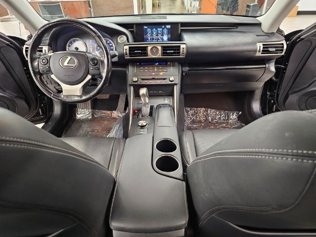 Lexus IS 300 4dr Sdn AWD 2016