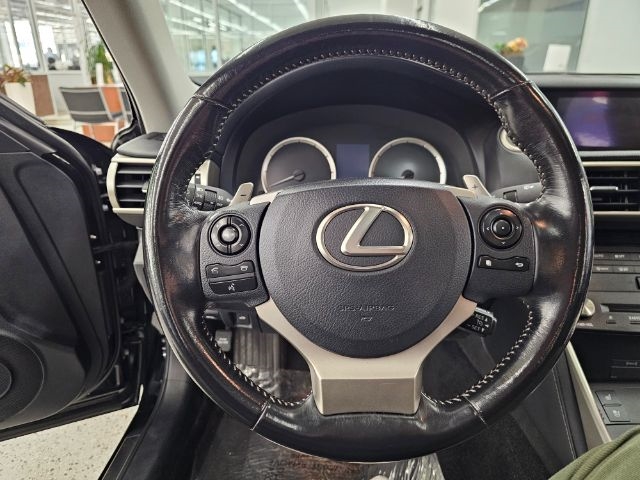 Lexus IS 300 4dr Sdn AWD 2016