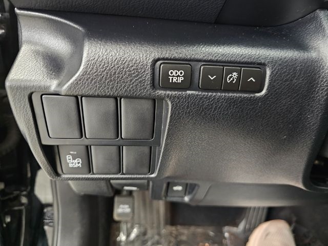 Lexus IS 300 4dr Sdn AWD 2016