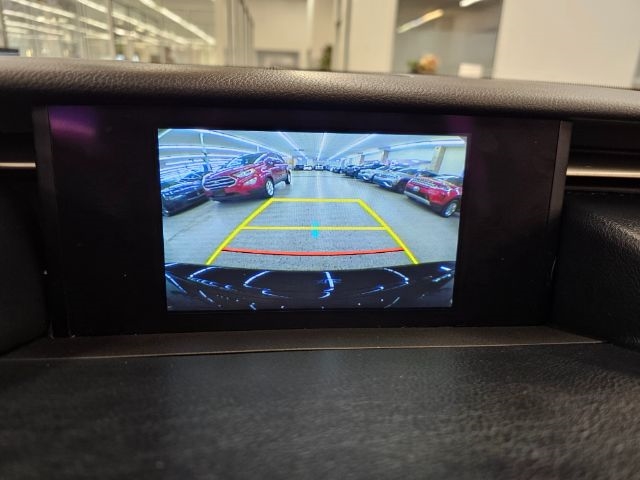 Lexus IS 300 4dr Sdn AWD 2016