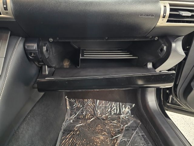 Lexus IS 300 4dr Sdn AWD 2016