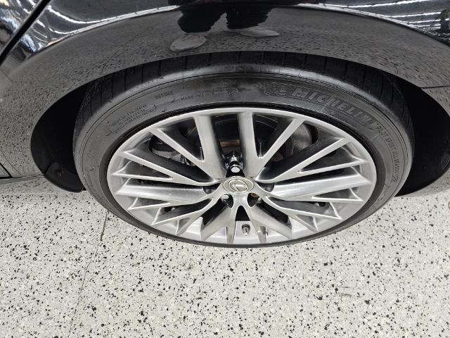 Lexus IS 300 4dr Sdn AWD 2016