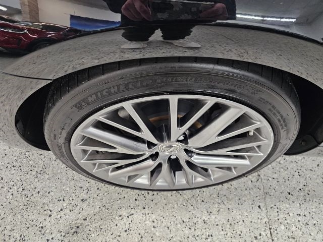 Lexus IS 300 4dr Sdn AWD 2016