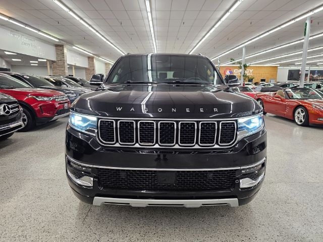 2023 Jeep Wagoneer L Series II photo 2