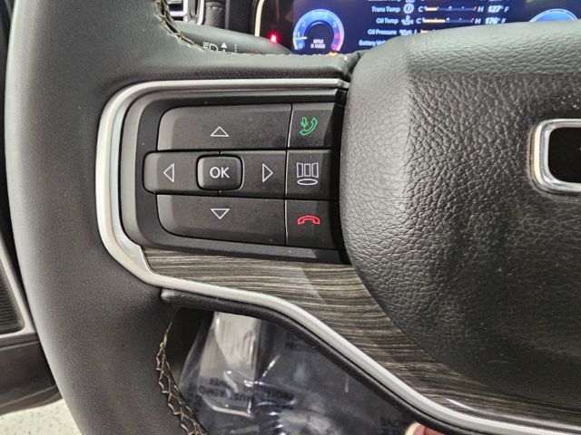 2023 Jeep Wagoneer L Series II photo 11