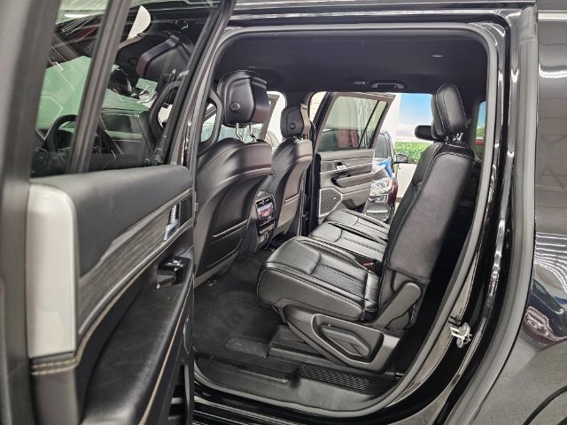 2023 Jeep Wagoneer L Series II photo 28