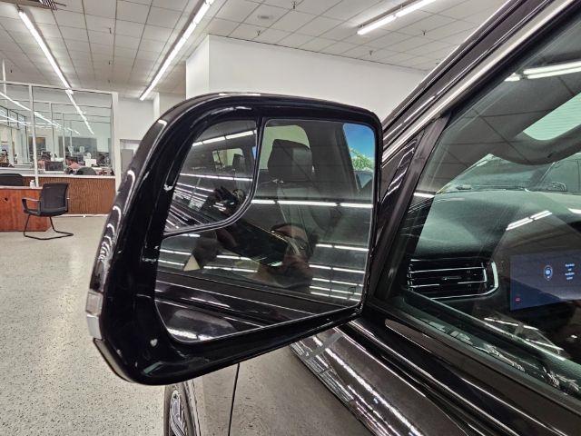 2023 Jeep Wagoneer L Series II photo 33