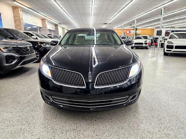 2014 Lincoln MKS photo 2