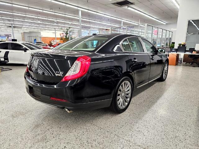 2014 Lincoln MKS photo 4