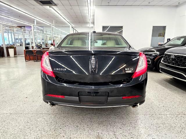 2014 Lincoln MKS photo 5