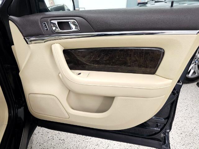 2014 Lincoln MKS photo 22