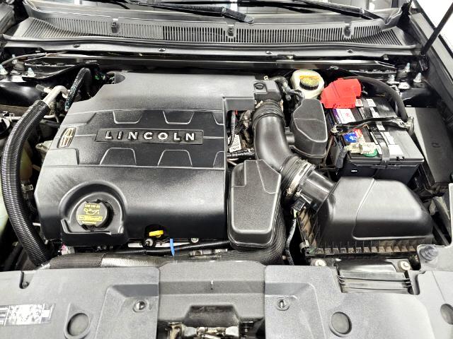 2014 Lincoln MKS photo 33