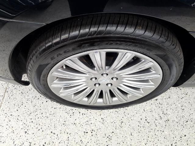 2014 Lincoln MKS photo 39