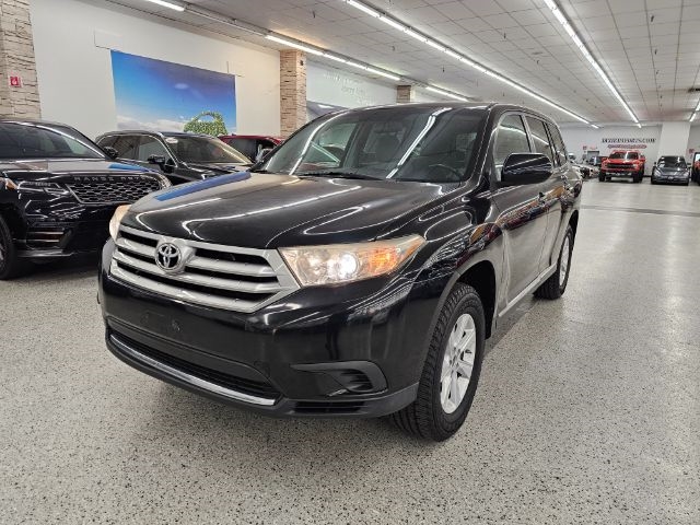 Toyota Highlander FWD 4dr I4 (Natl) 2013