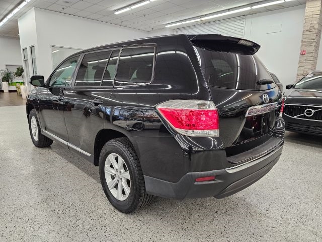 Toyota Highlander FWD 4dr I4 (Natl) 2013