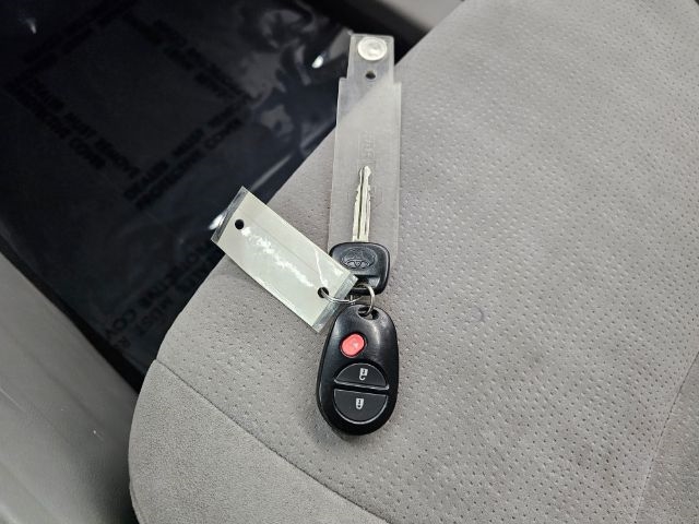 Toyota Highlander FWD 4dr I4 (Natl) 2013