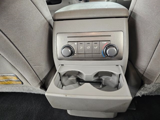 Toyota Highlander FWD 4dr I4 (Natl) 2013