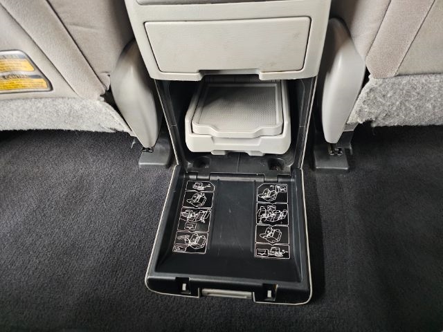 Toyota Highlander FWD 4dr I4 (Natl) 2013