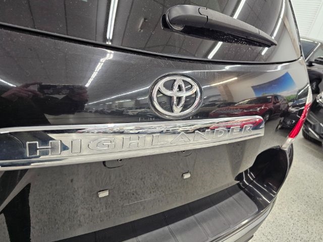 Toyota Highlander FWD 4dr I4 (Natl) 2013