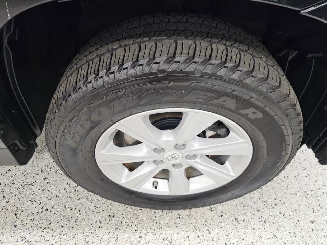 Toyota Highlander FWD 4dr I4 (Natl) 2013