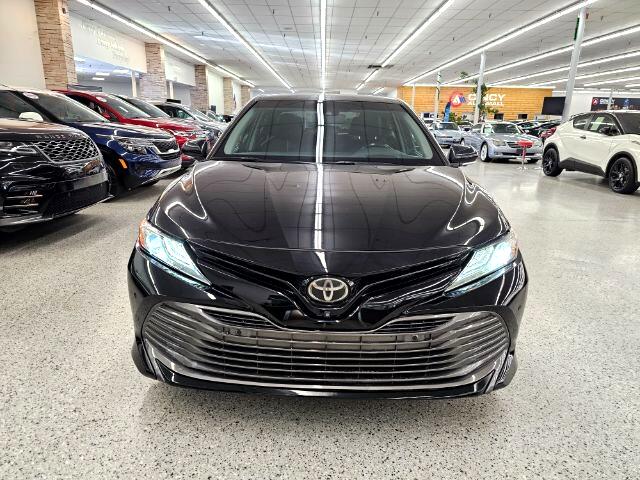 2018 Toyota Camry LE photo 2