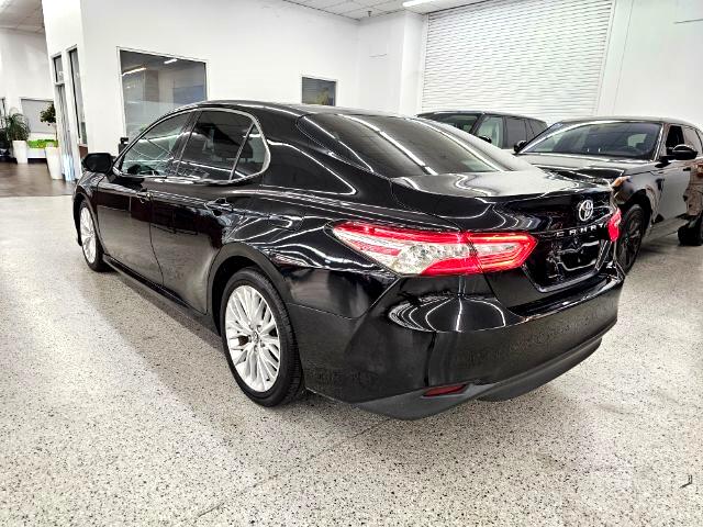 2018 Toyota Camry LE photo 6