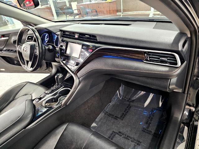 2018 Toyota Camry LE photo 8