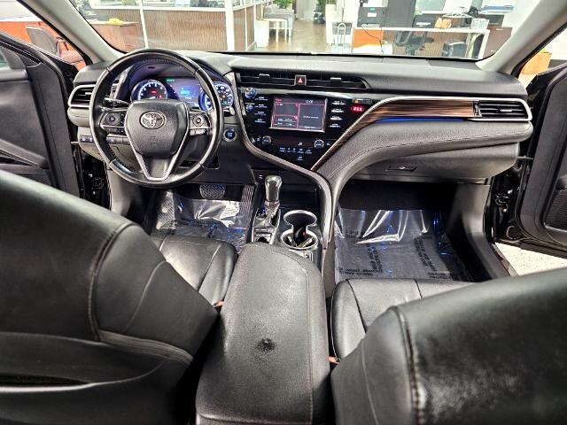 2018 Toyota Camry LE photo 9