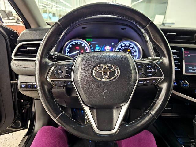 2018 Toyota Camry LE photo 10
