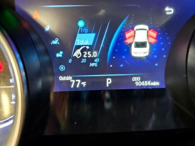 2018 Toyota Camry LE photo 13