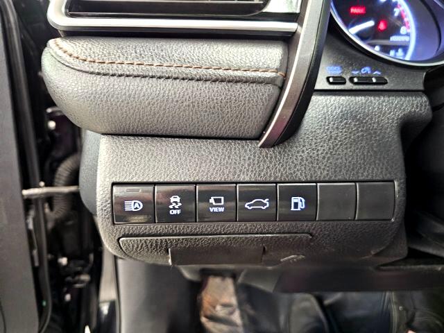 2018 Toyota Camry LE photo 14