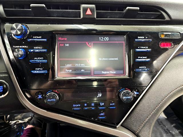 2018 Toyota Camry LE photo 16