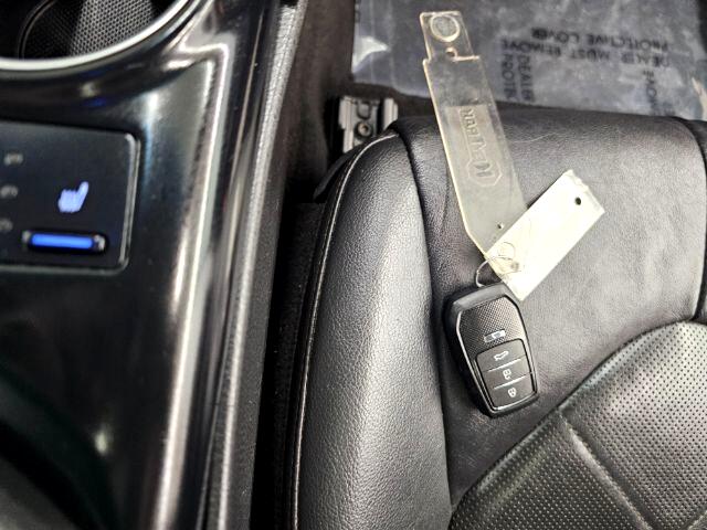 2018 Toyota Camry LE photo 22
