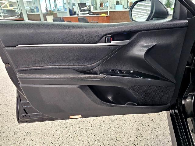 2018 Toyota Camry LE photo 24