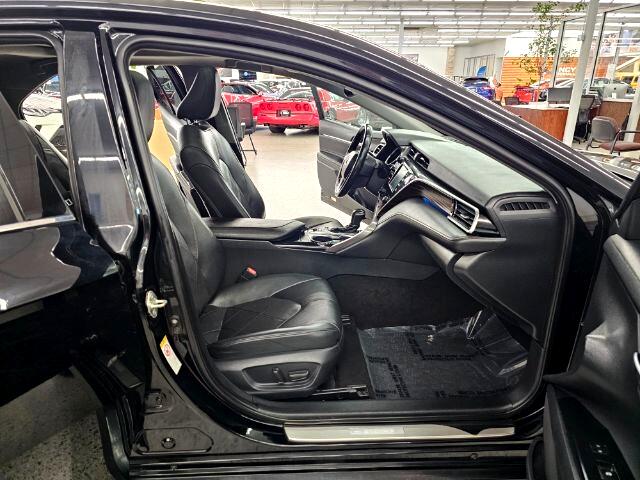 2018 Toyota Camry LE photo 29