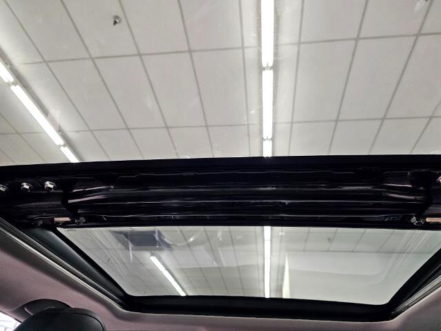 2018 Toyota Camry LE photo 32