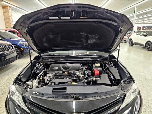 2018 Toyota Camry LE photo 36