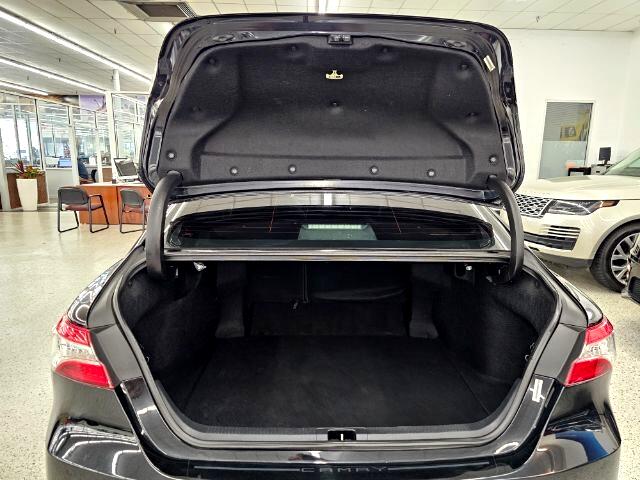 2018 Toyota Camry LE photo 38